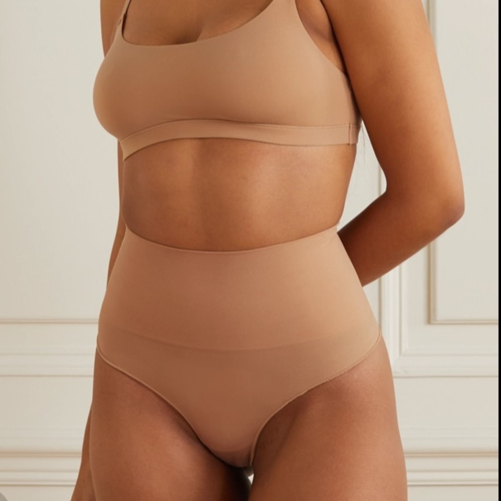 SKIMS CORE CONTROL THONG